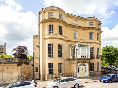 2 bedroom flat for sale in Sydney Place, BATH, BA2