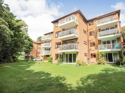 2 bedroom ground floor flat for sale in Chine Crescent Road, DURLEY CHINE, Bournemouth, Dorset, BH2