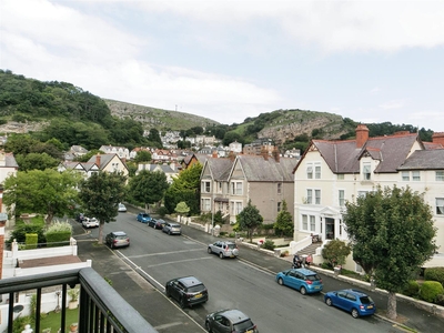2 Bedroom Retirement Apartment For Sale in Llandudno, Conwy