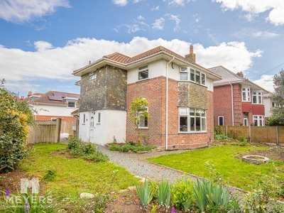 3 bedroom detached house for sale in Holdenhurst Avenue, Boscombe East, BH7