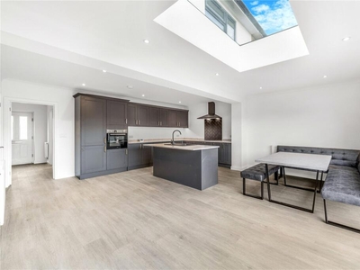 3 bedroom house for sale in Albany Road, Pilgrims Hatch, Brentwood, Essex, CM15