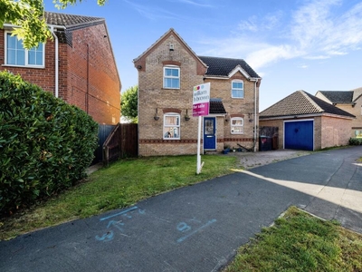 4 bedroom detached house for sale in Bath Road, Bracebridge Heath, Lincoln, LN4