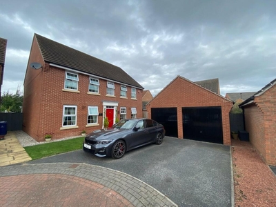 4 bedroom detached house for sale in Wellington Drive, Finningley, Doncaster, South Yorkshire, DN9