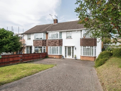 4 bedroom semi-detached house for sale in Woodmill Lane, Southampton, SO18