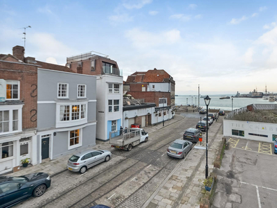 4 bedroom town house for sale in Old Portsmouth, Hampshire, PO1