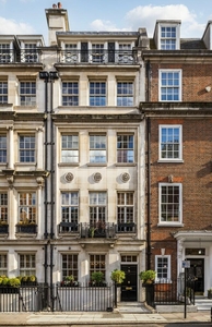 5 bedroom terraced house for sale in Green Street, London, W1K