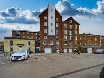 1 bedroom apartment for sale in Commercial Road, Gloucester, GL1
