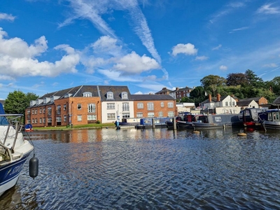 2 bedroom apartment for sale in The Wharf, Diglis Road, Worcester, WR5