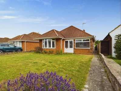 2 bedroom detached bungalow for sale in Strathmore Road, Worthing, BN13