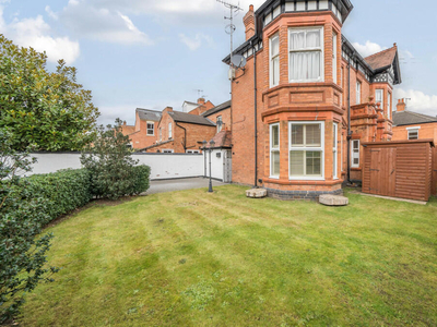 3 bedroom apartment for sale in The Hill Avenue, Worcester, Worcestershire, WR5