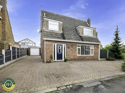3 bedroom detached house for sale in Somerton Drive, Hatfield Woodhouse, Doncaster, DN7