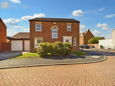 3 bedroom detached house for sale Lichfield, WS13 6NH