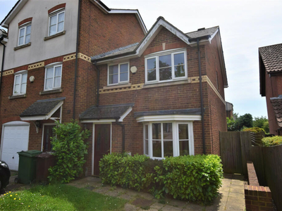 3 bedroom end of terrace house for sale in Glebe Lane, Maidstone, Kent, ME16