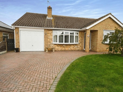4 bedroom bungalow for sale in Skerries Close, North Hykeham, Lincoln, Lincolnshire, LN6