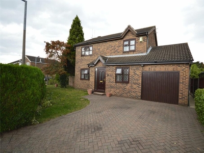 4 bedroom detached house for sale in Thealby Gardens, Bessacarr, Doncaster, South Yorkshire, DN4