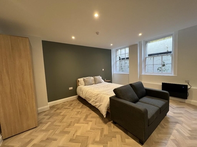 Studio flat for rent in Henry Street, Bath, Somerset, BA1