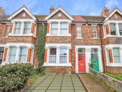 Studio flat for sale in Shakespeare Road, Worthing, BN11 4AT, BN11