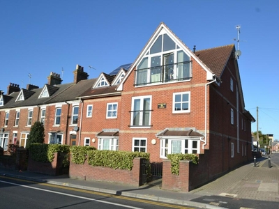 1 bedroom flat for rent in Poole, BH15