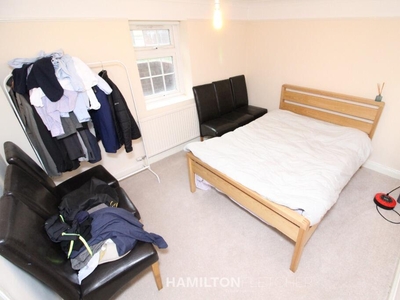 2 bedroom flat for rent in Caversham Road, Reading, RG1