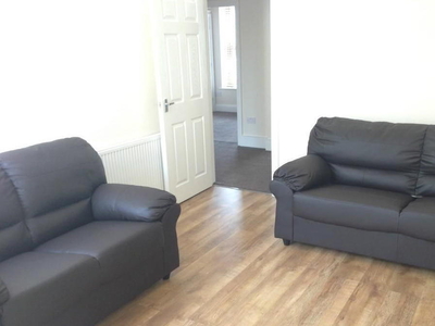 2 bedroom flat for rent in Stratford Grove West,Heaton,Newcastle Upon Tyne,NE6