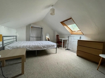 4 bedroom end of terrace house for rent in Crompton Street, Derby, Derbyshire, DE1