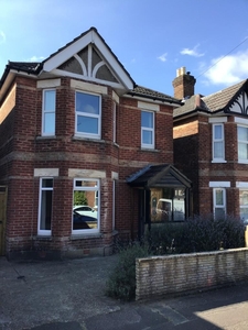 5 bedroom detached house for rent in Prime 5 Double Bed Student House on Osborne Road, BH9