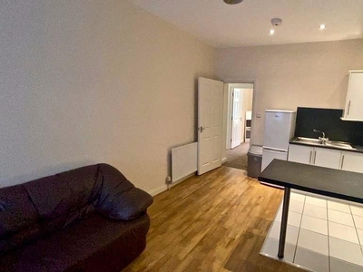5 bedroom maisonette for rent in Oakland Road,Jesmond,Newcastle Upon Tyne,NE2