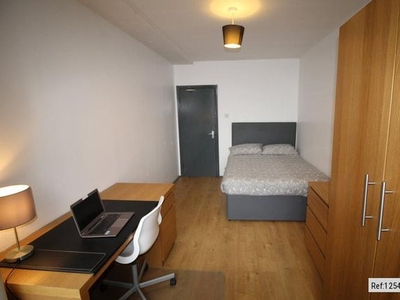 Flat to rent in Ranelagh House, Liverpool, Merseyside L1