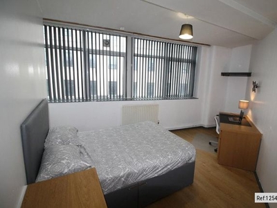 Flat to rent in Ranelagh House, Liverpool, Merseyside L1