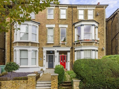 4 bedroom Flat for sale in Fordwych Road, West Hampstead NW2