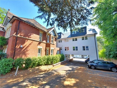 1 Bedroom Apartment For Sale In Ashley Cross, Poole