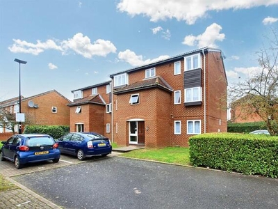 1 Bedroom Apartment For Sale In Vickers Way, Hounslow
