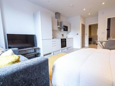 1 Bedroom Serviced Apartment For Rent In Staines, Surrey