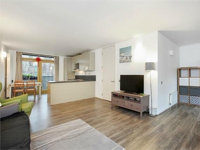 2 Bedroom Apartment For Rent In School Square, London