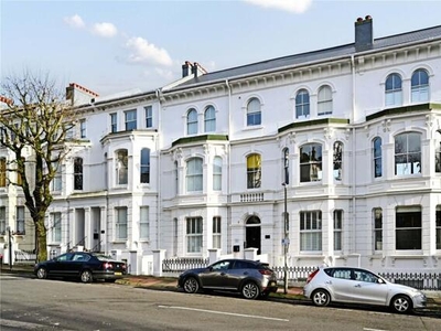 2 Bedroom Apartment For Sale In Brighton, East Sussex