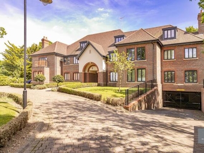 2 Bedroom Apartment For Sale In Chigwell, Essex
