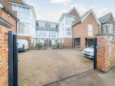 2 Bedroom Apartment For Sale In Whitstable