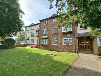 2 Bedroom Flat For Sale In Hayes, London Borough Of Hillingdon