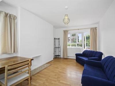 2 bedroom property to let in Aldrington Road, London