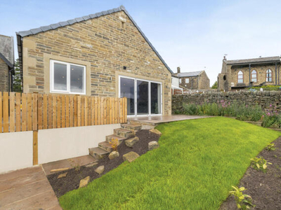 3 Bedroom Detached House For Sale In Bradford, West Yorkshire