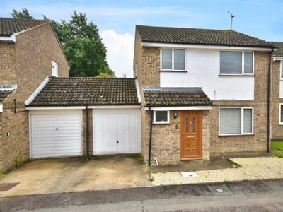 3 Bedroom Detached House For Sale In Leighton Buzzard