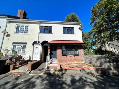 3 Bedroom End Of Terrace House For Sale In Dudley, West Midlands