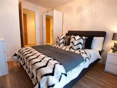 3 Bedroom Flat For Rent In 3 Pomona Strand, Old Trafford