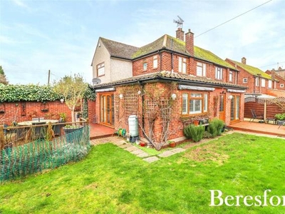 3 Bedroom Semi-detached House For Sale In West Horndon