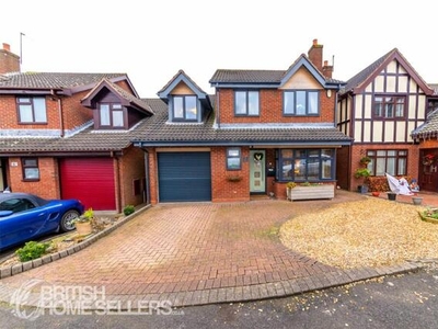 4 Bedroom Detached House For Sale In Walsall, Staffordshire