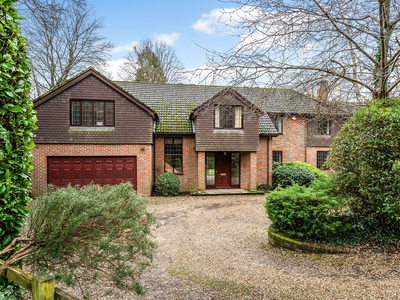 5 bedroom property for sale in The Grove, Latimer, Chesham, HP5