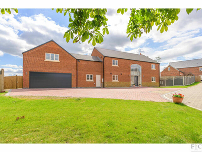 6 Bedroom Detached House For Sale In Leicester
