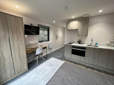 Studio Flat For Rent In Bath, Somerset