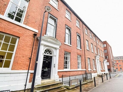 1 Bedroom Apartment For Rent In 11 South Parade, Wakefield