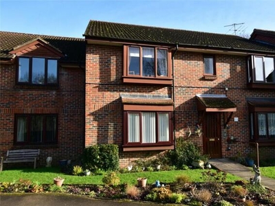 1 Bedroom Flat For Sale In Abbots Langley, Herts